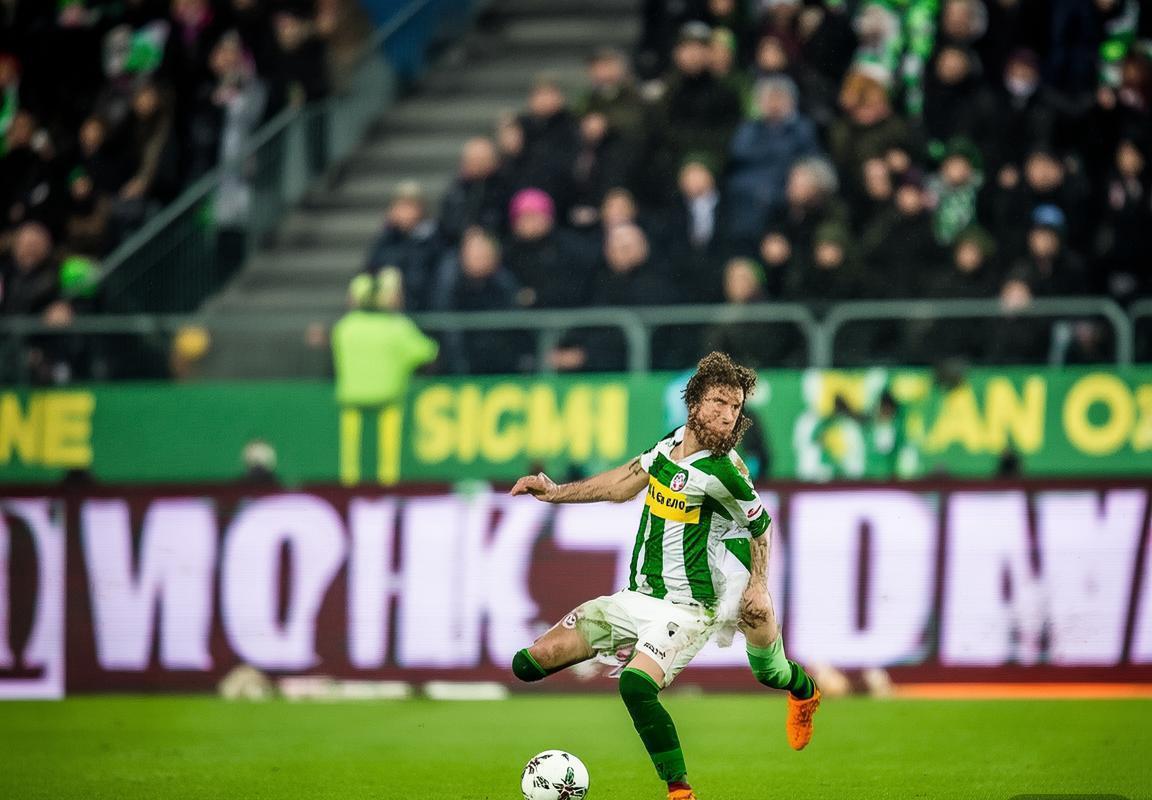 德甲联赛前瞻：门兴格拉德巴赫定位球战术对决莱比锡红牛高位逼抢